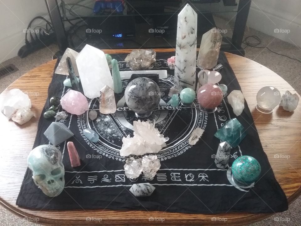 My Crystal Altar

The space I keep all of my favorite gemstones and crystals!