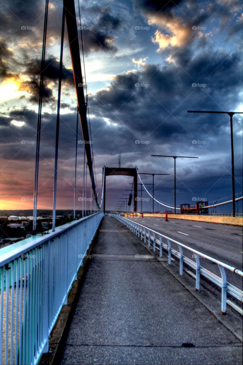 ggothenburg sky dark bridge by kanoldfoto