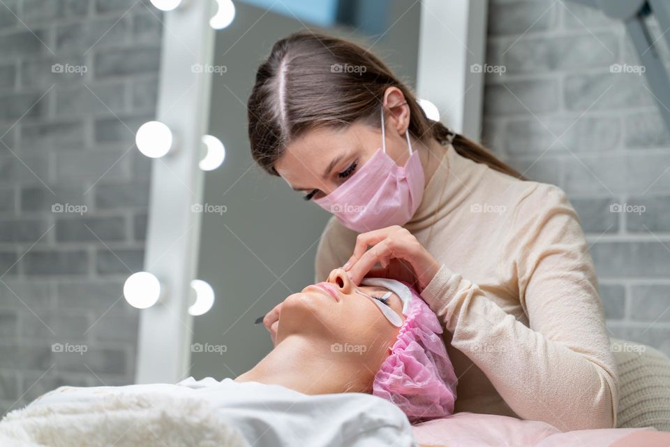 lashmaker and client