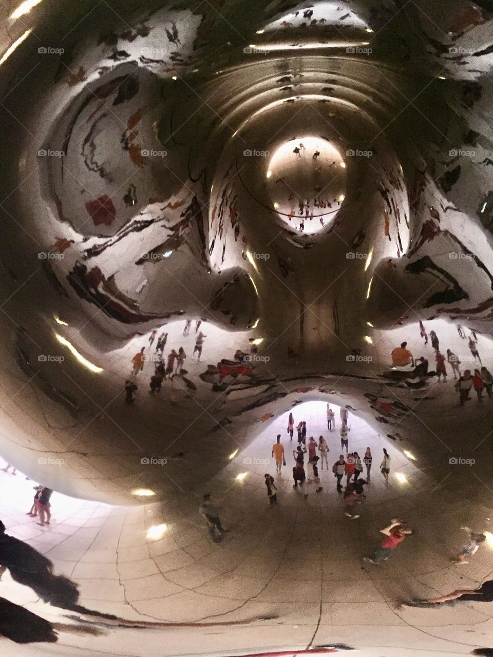 Kaleidoscope effects in the Cloud Gate sculpture Chicago 