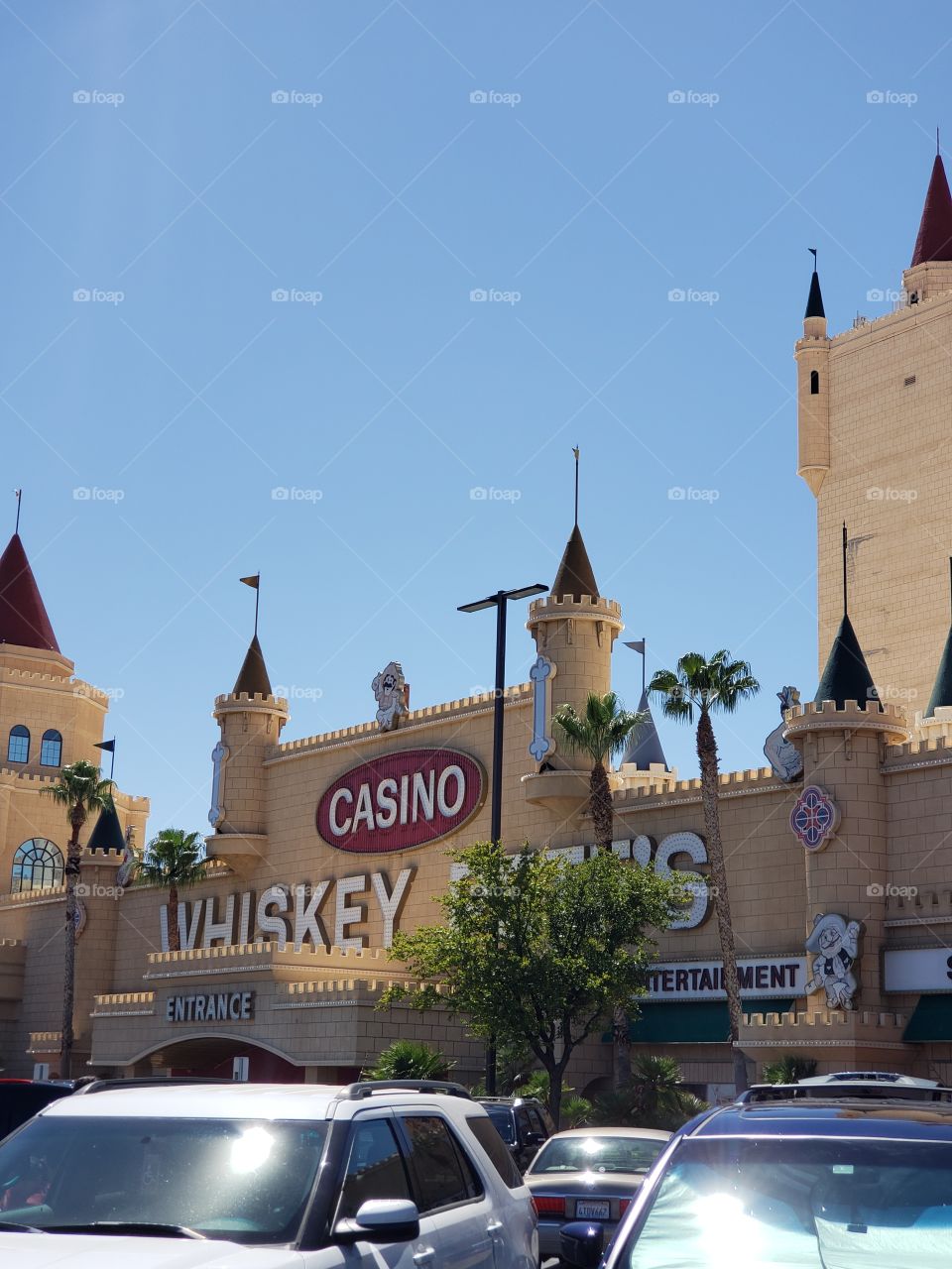 STATELINE CALIFORNIA & NEVADA USA: PRIMM, USA, WHISKEY PETE'S CASINO