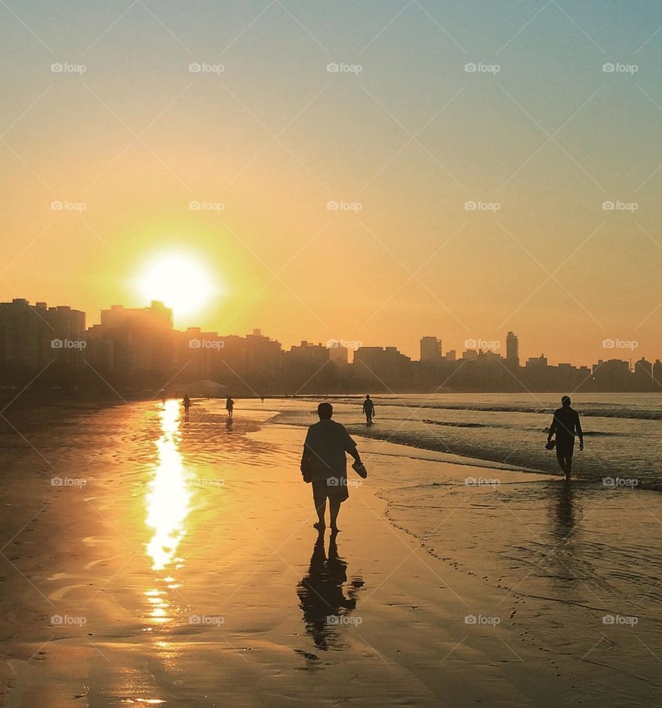 🌄🇺🇸 An extremely beautiful dawn in Santos, coast of Brazil. Cheer the nature! / 🇧🇷 Um amanhecer extremamente bonito em Santos, litoral do Brasil. Viva a natureza! 