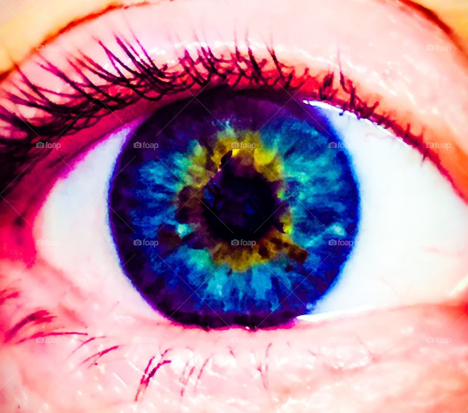 My eye with contrastpunch filter.  