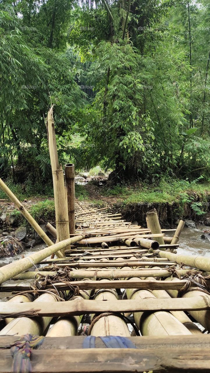 jembatan bambu