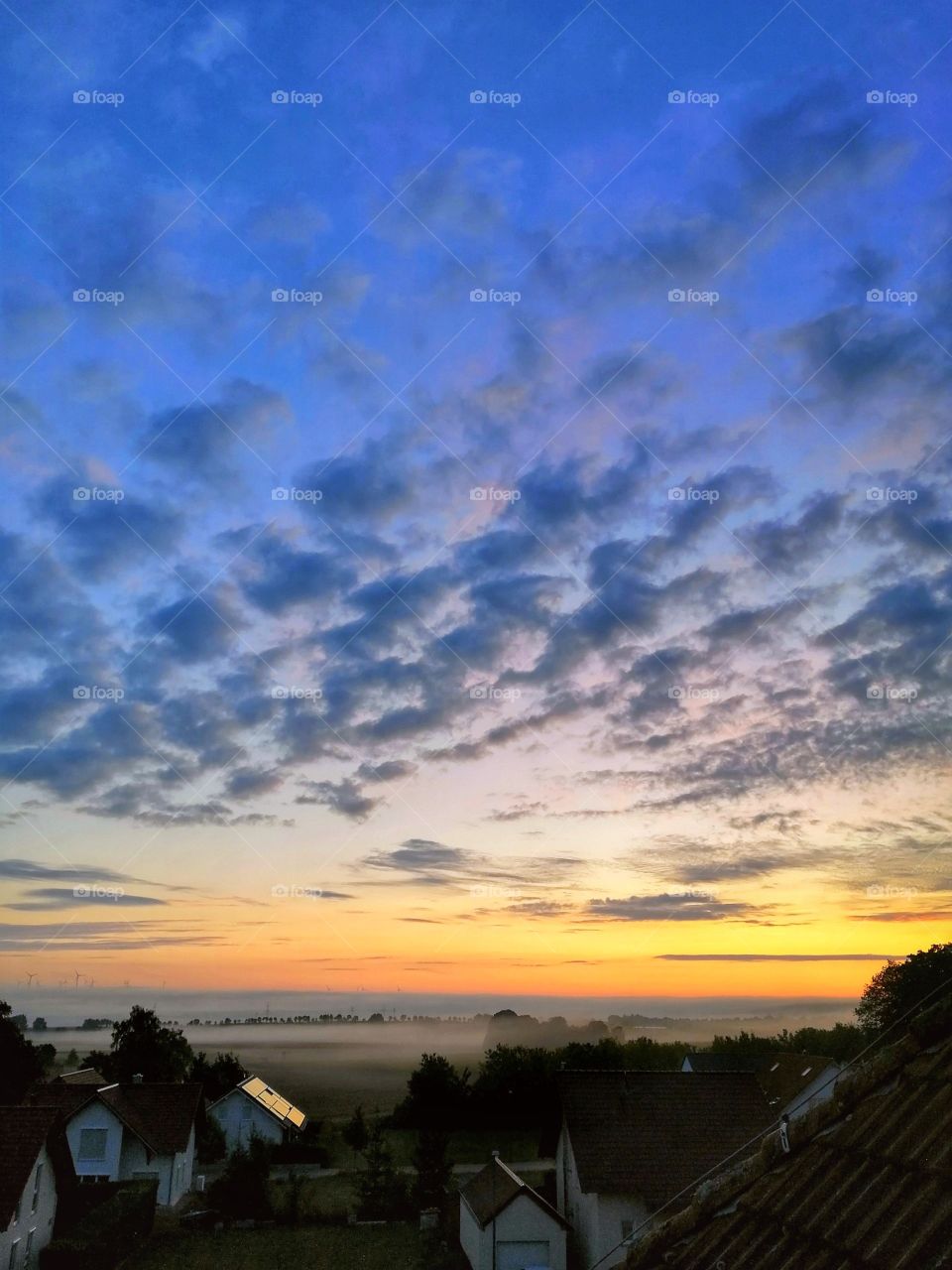 Sky. Sunrise. Cloudscape. Landscape.