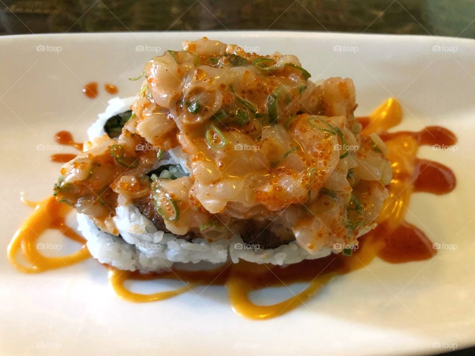 Sushi Rolls With Scallops And Spicy Sauce