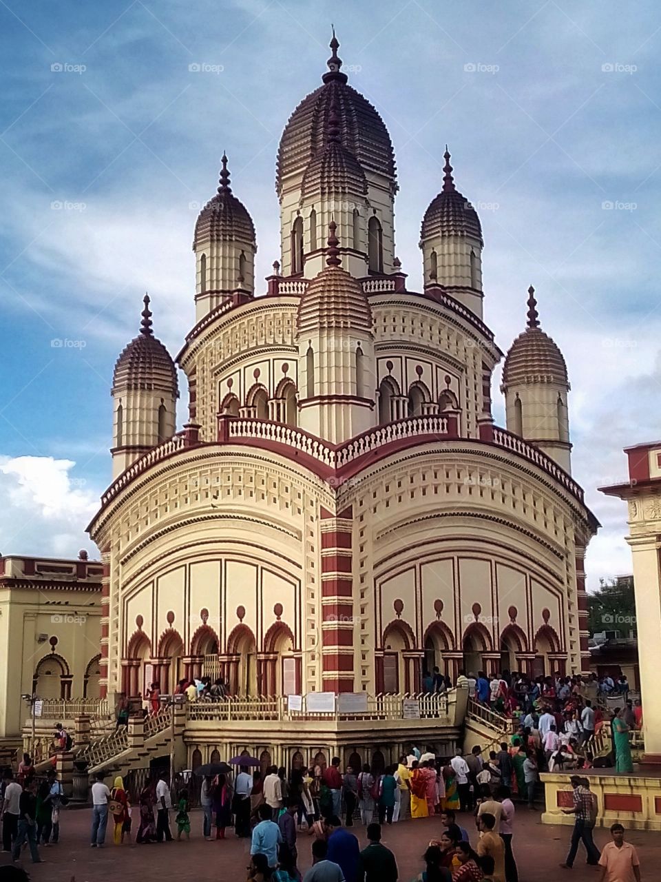 I captured this picture at Kolkata... The famous temple of Dakshneswar Devi
