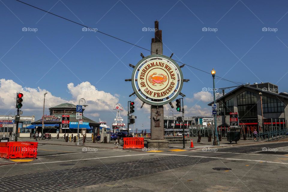 Famous San Francisco Fisherman’s Wharf sign welcoming visitors to enjoy the sites and enjoy the amazing views and food 