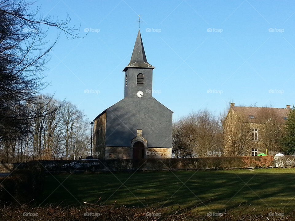 Bruly-de-Pesche - Village Church