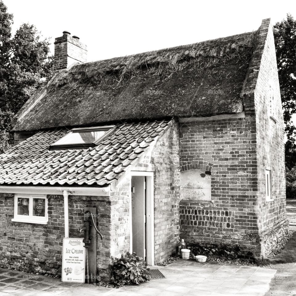toad cottage how hill norfolk