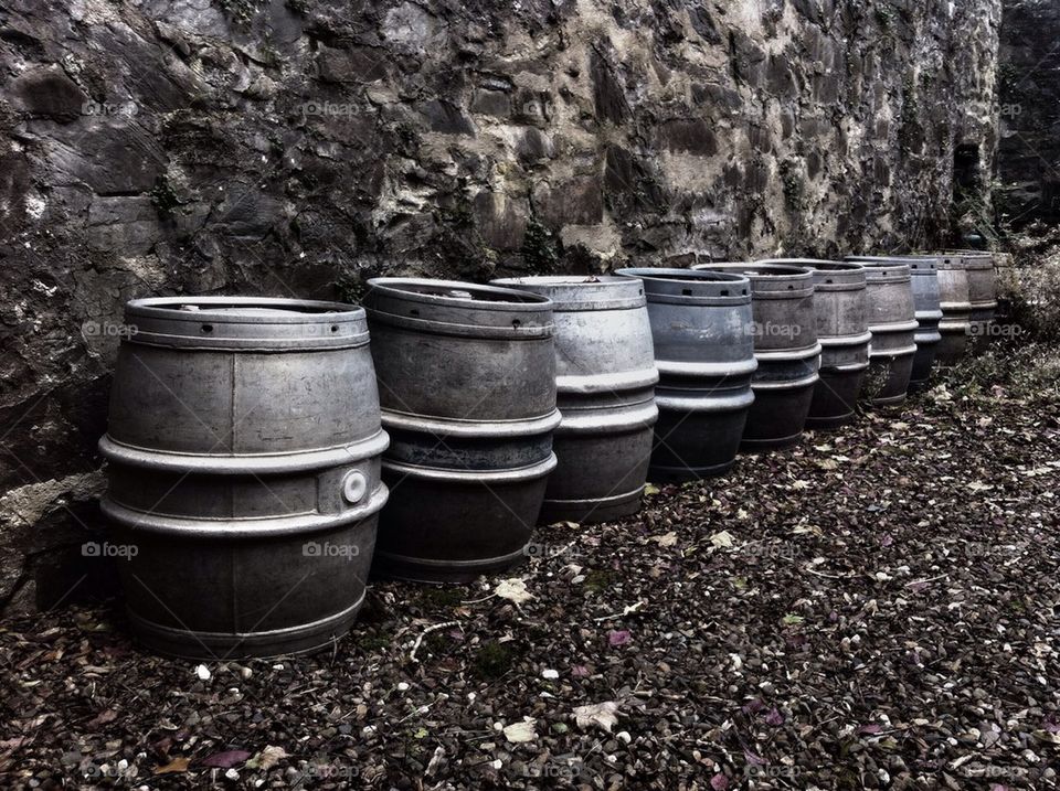 beer row brewery casks by strowan