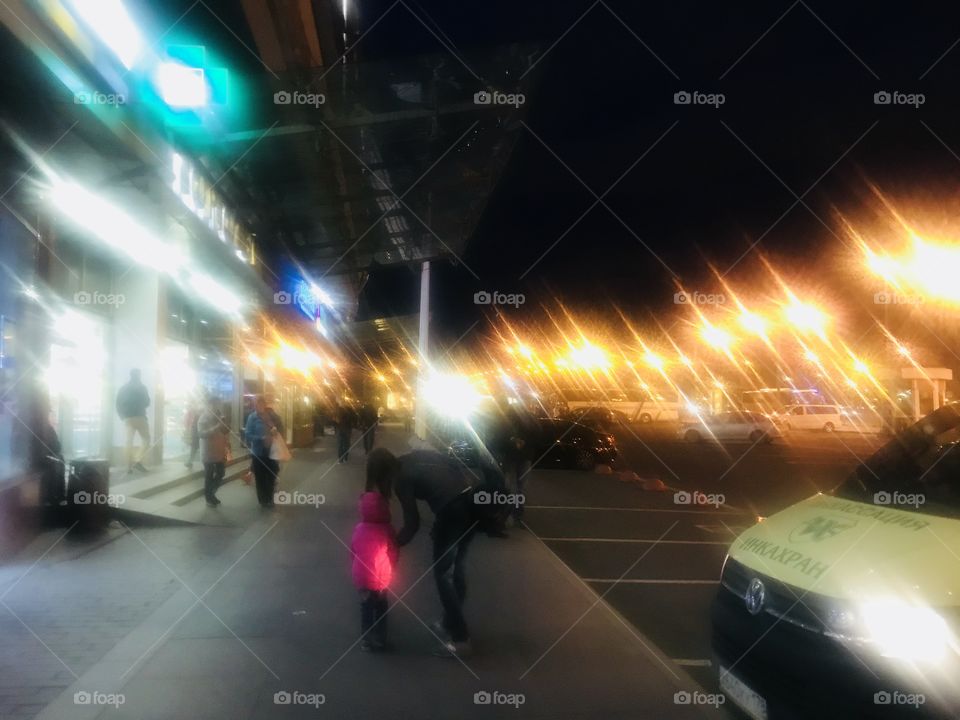 the lights of evening St. Petersburg. random photo. Evening Pirer after the rain is magnificent as ever.