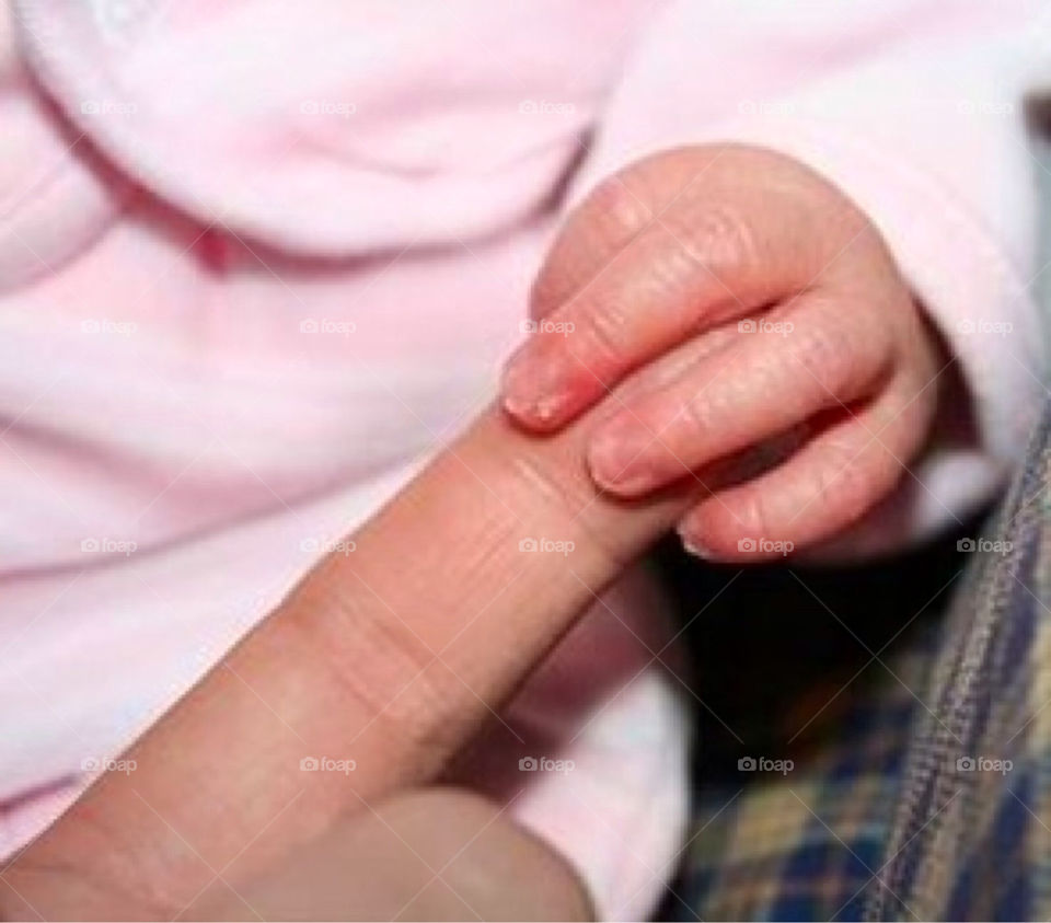 baby hand finger by paula