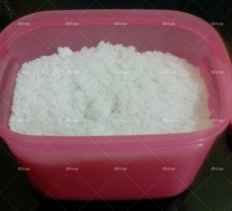 sea salt. tradisonal processed addactive free and natural.