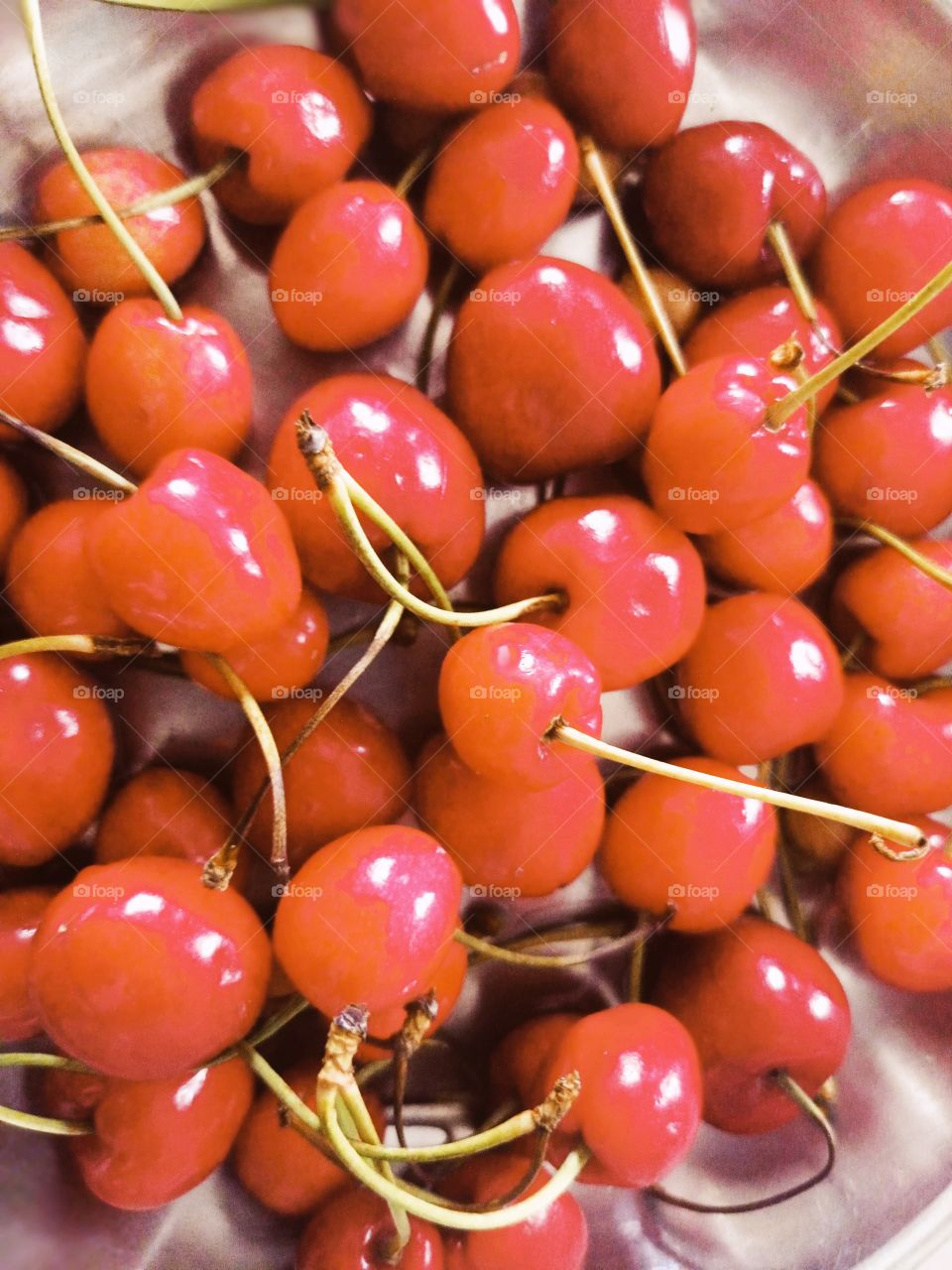 5 Impressive Health Benefits of Cherries

Packed with nutrients. 

Rich in antioxidants and anti-inflammatory compounds. 

Can boost exercise recovery. 

May benefit heart health. 

May improve symptoms of arthritis and gout.