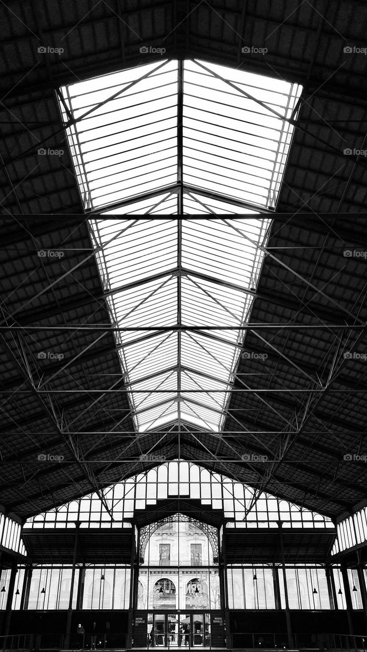 Roof and metal structure in a market in Barcelona