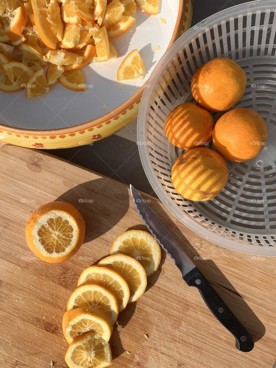 Preparing orange jam