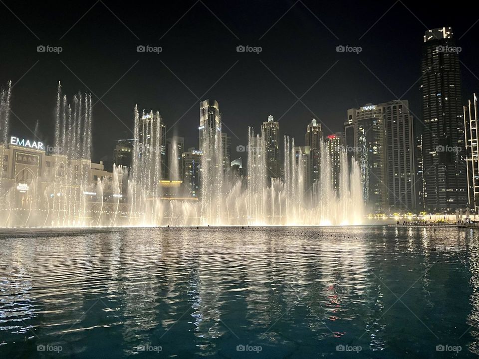 Dubai fountain show at night