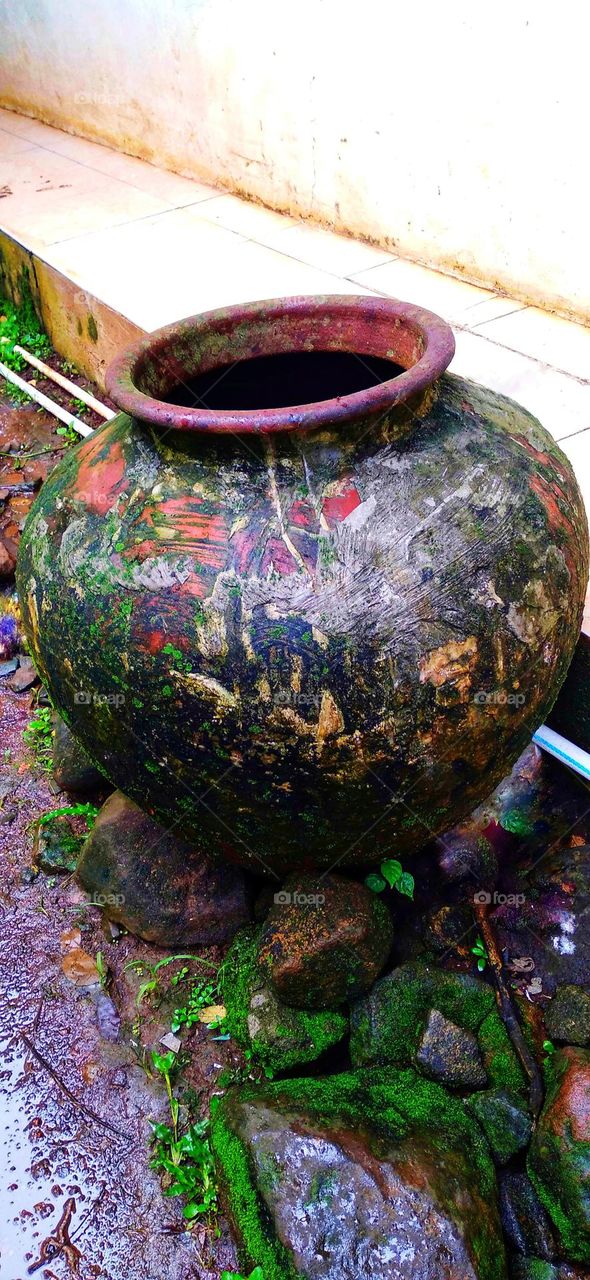 An ancient water place that was famous in its era(Gentong).