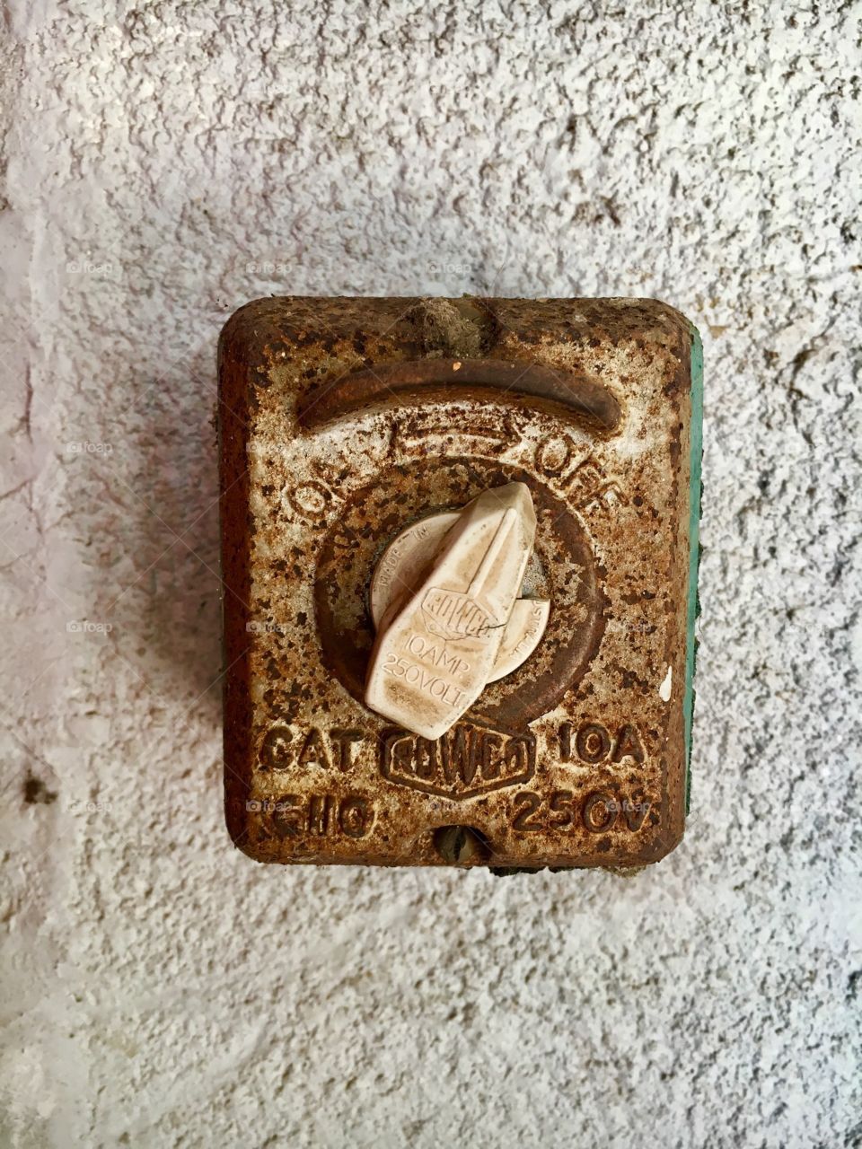 Old electrical light switch 