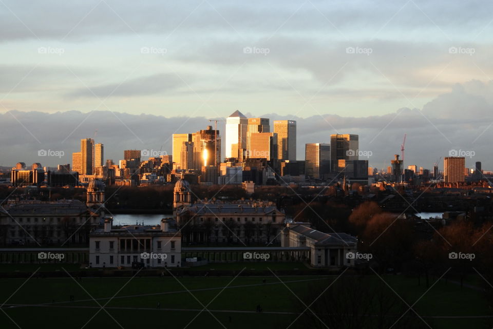 canary wharf from Greenwich Park by observatory