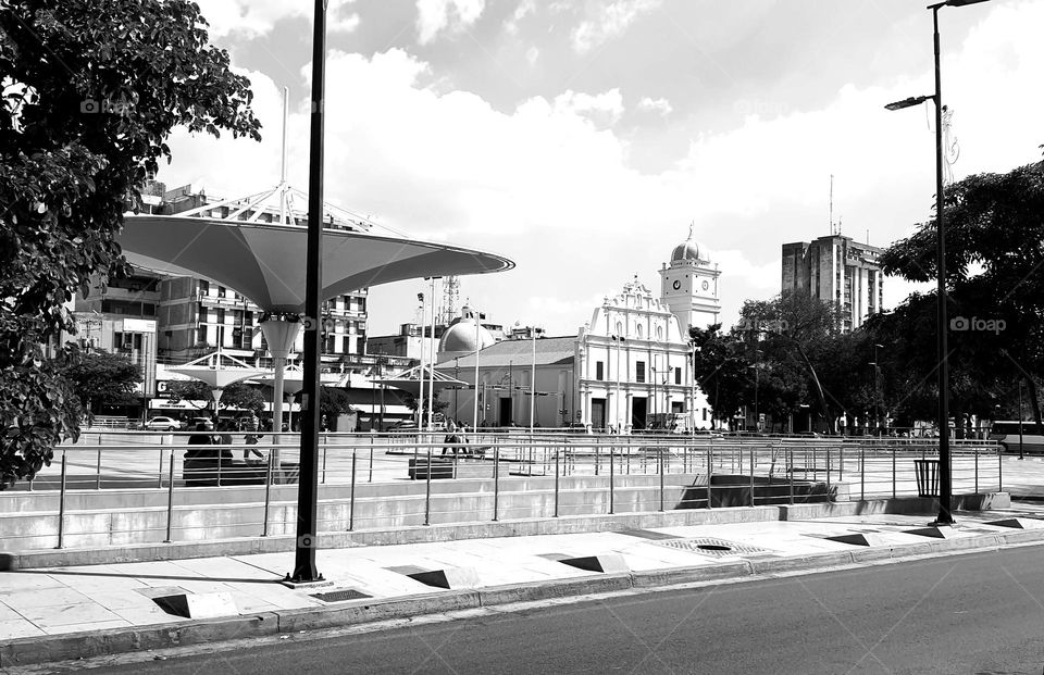 Bicentennial square and in the background you can see the Cathedral of Maracay