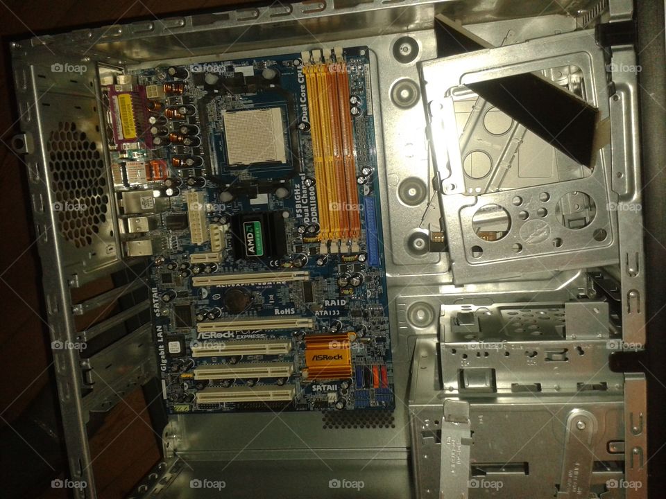 pc gaming motherboard bd. fast pc ever it suport all that i want toi i love this man.