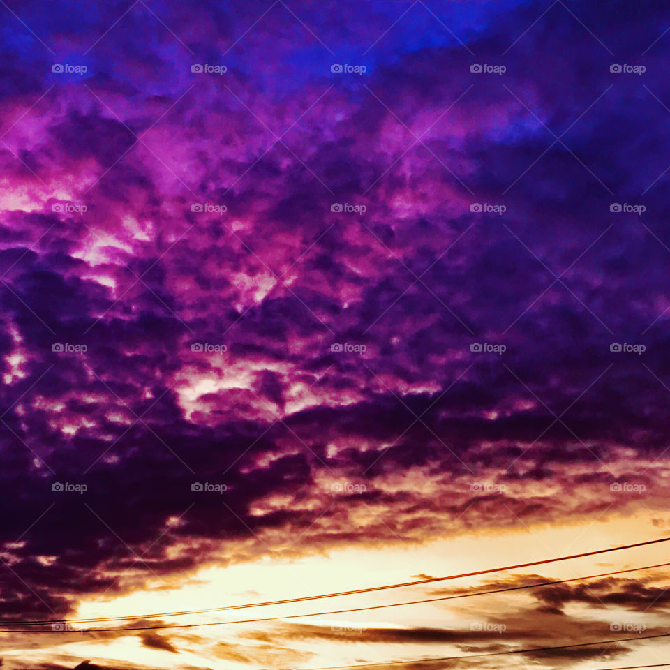 A fine display picture gorgeous colors. Great atmosphere colors upper blues violets. Atmosphere lower yellows whites total domination for a great sunset. 