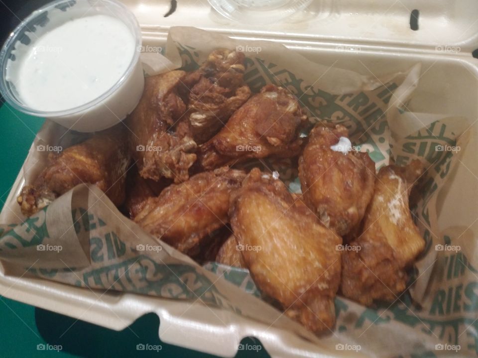i love my wingstop.Louisiana rub.My choice.Little butter and spice.Legit flavor.I love these wings.One of my favorites all time here at wingstop.Cant go wrong with this choice.Yummy.I like them.