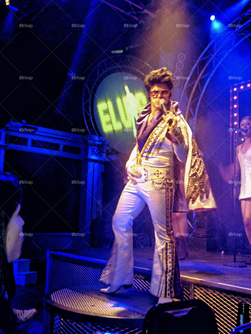 Elvis - show! 
