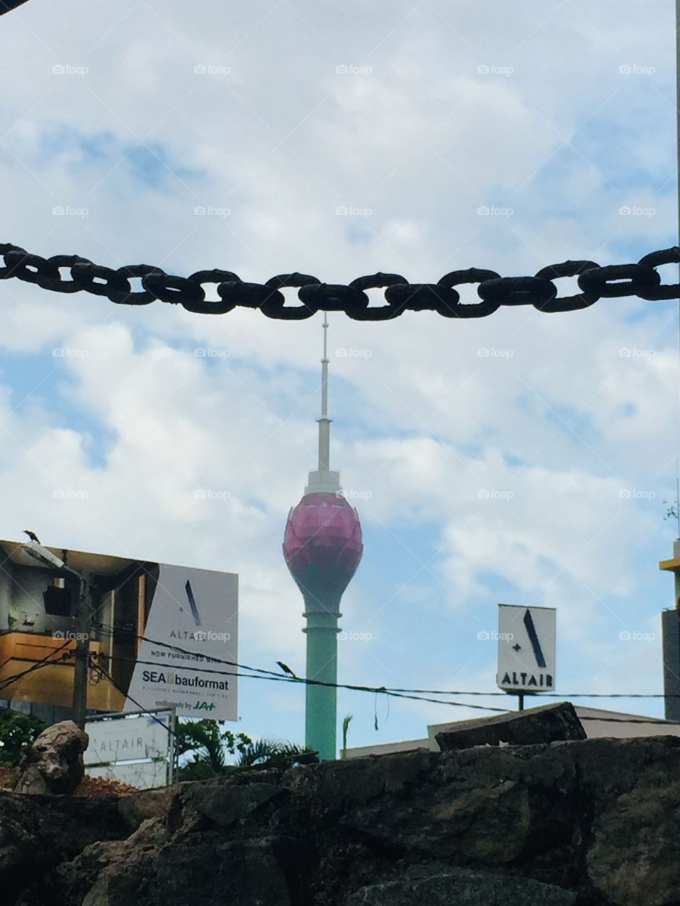 Lotus tower with chain 