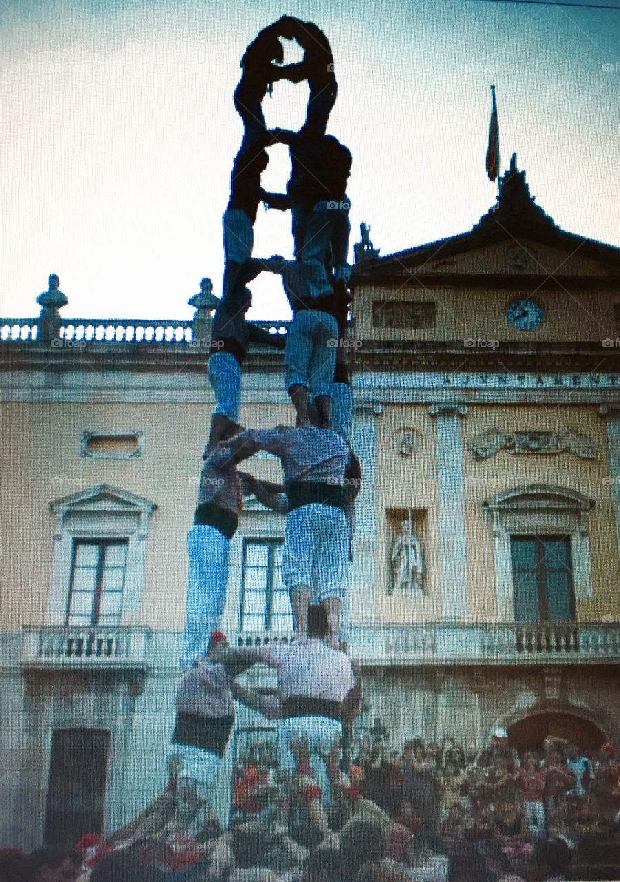 Human tower 