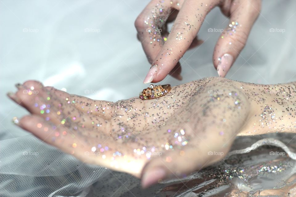 wedding hands ring glitter