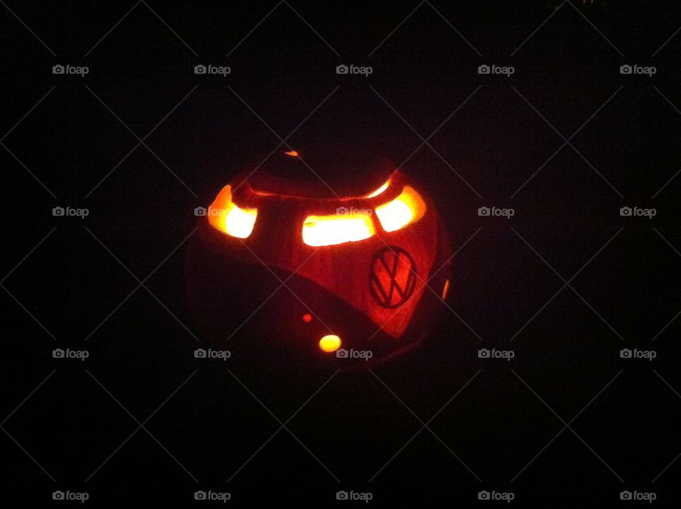 creepy car jack-o'-lantern