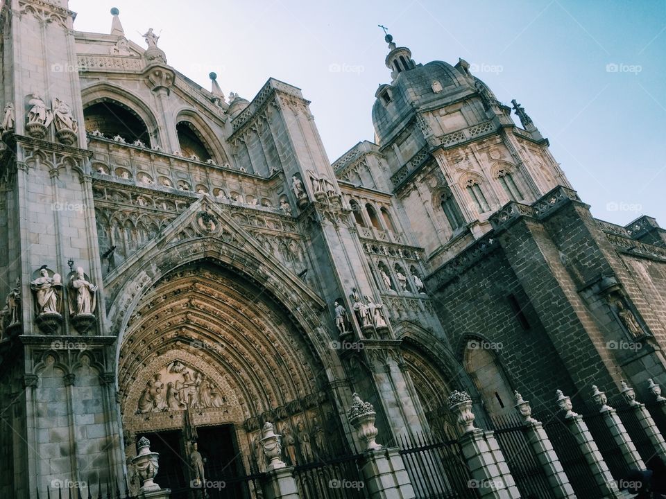 The beautiful outside of the Toledo cathedral 