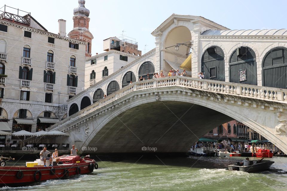 Bridge over the canals 