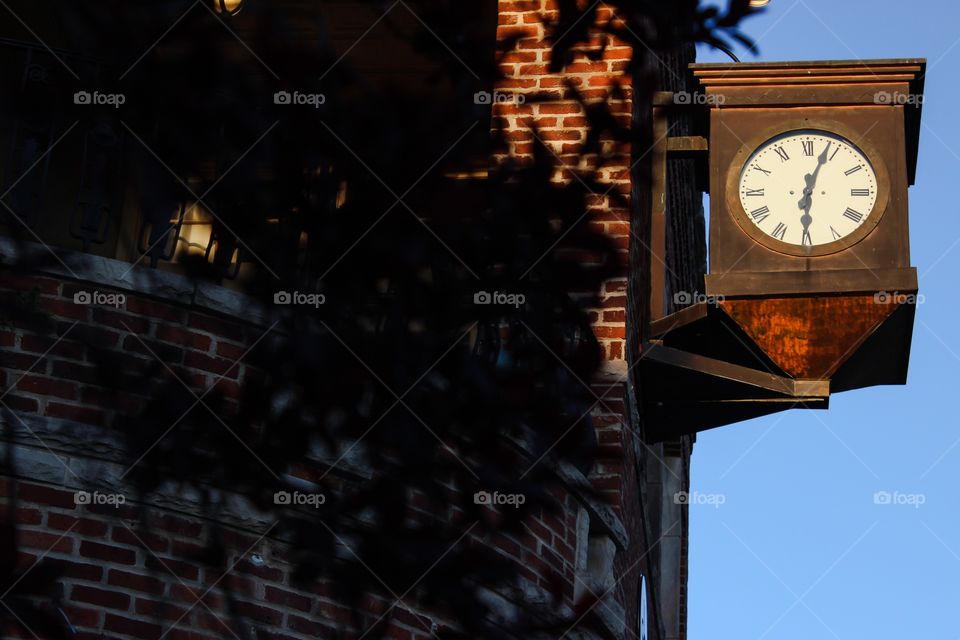 Clock and leaves