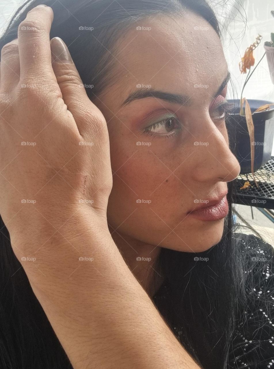 Red with green experience with make up