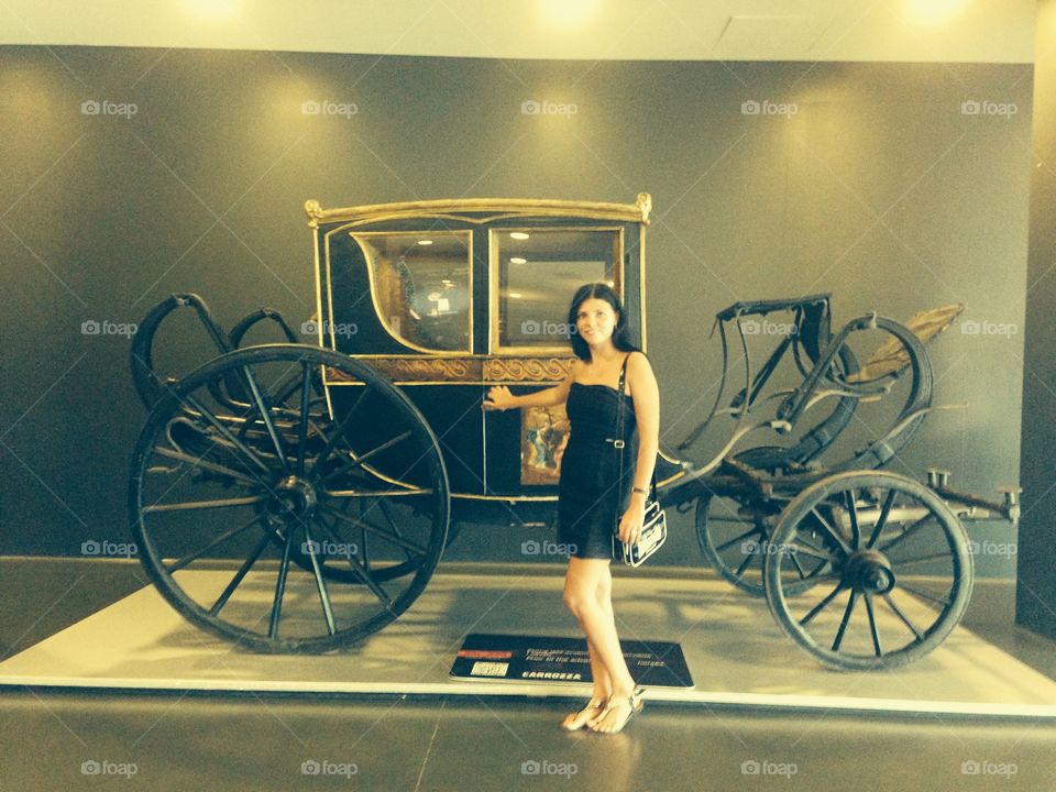 Carriage and a girl 