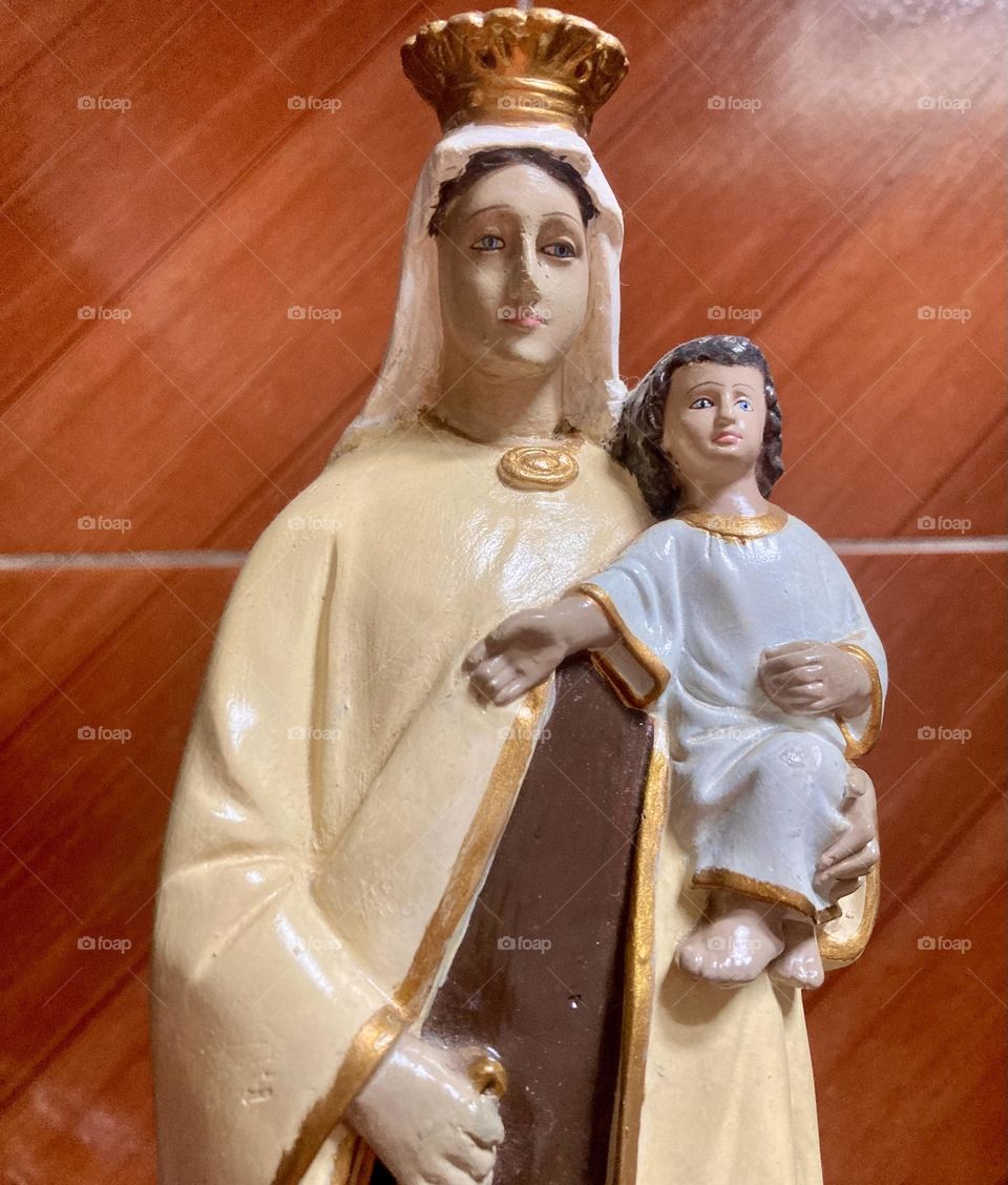 🙏 🇪🇸 Oh Maria, ruega por nosotros que recurrimos a ti.  Amén.  🇧🇷 Ó Maria, Nossa Senhora, rogai por nós que recorremos a vós. Amém. / 🇺🇸 O Mary, pray for us that we turn to you.  Amen. / 🇮🇹 O Madonna, prega per noi che ci rivolgiamo a te. Amen. 