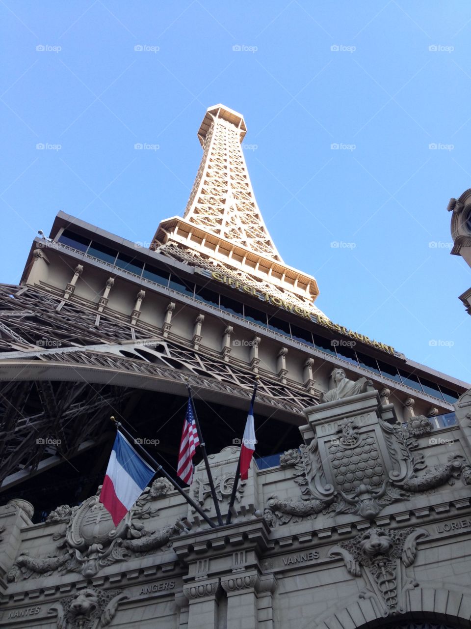 City Architecture

Published by:
HappyBrownMonkey 