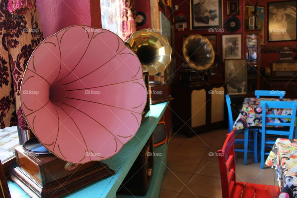 Gramophone 