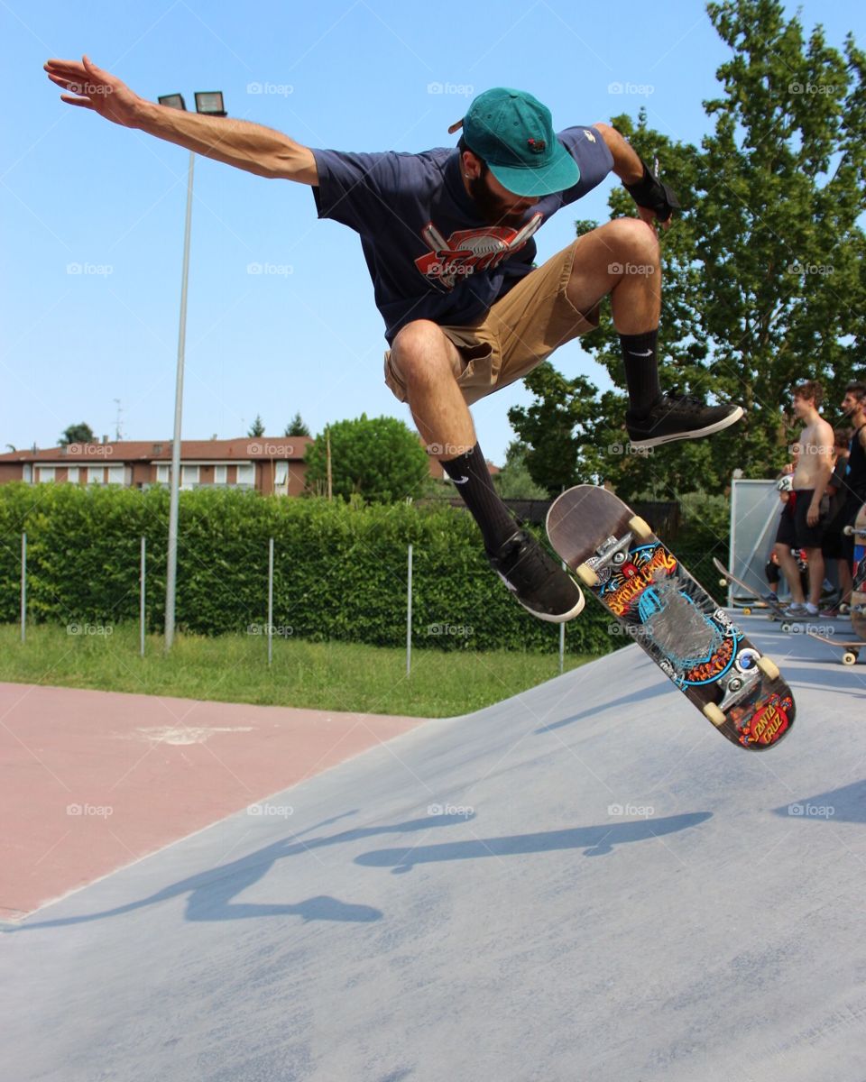 skateboard