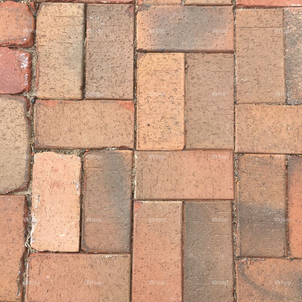 Patterned bricks