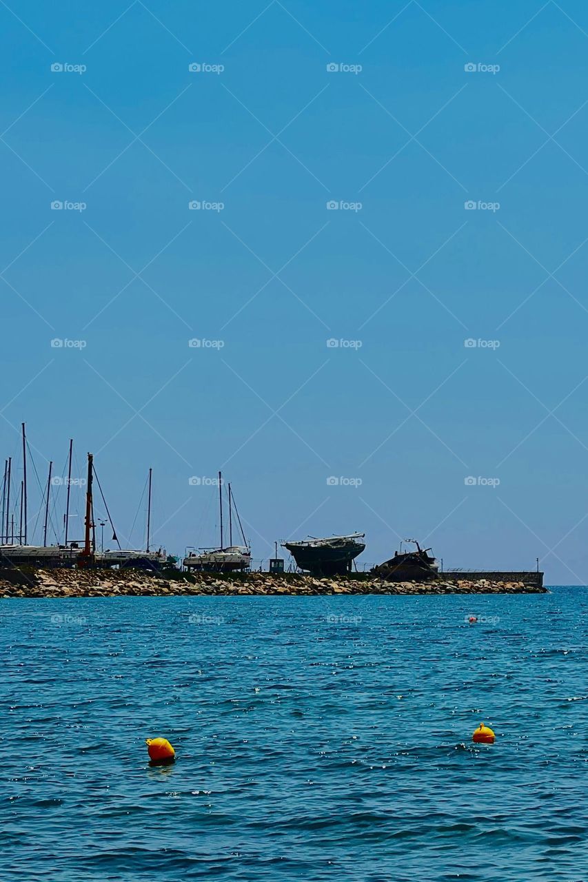 Seaside - time to sail.