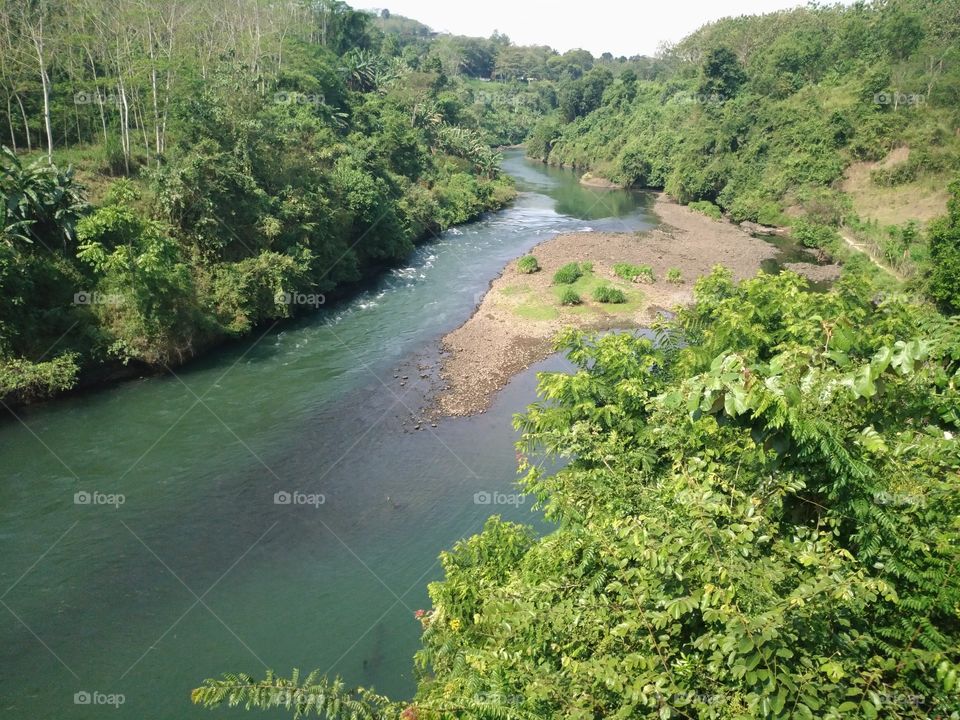 karangkates reservoir

This is a sight, where when the river in the reservoir dries up.

This is a very rare moment in Indonesia.

This is a beutiful moment