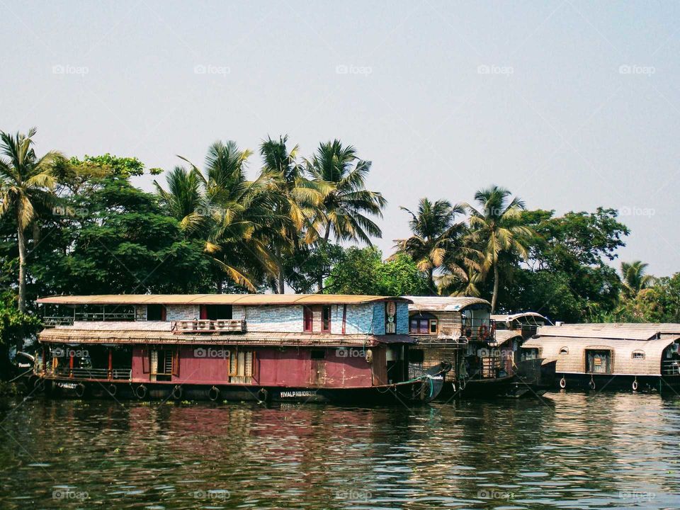 house boat