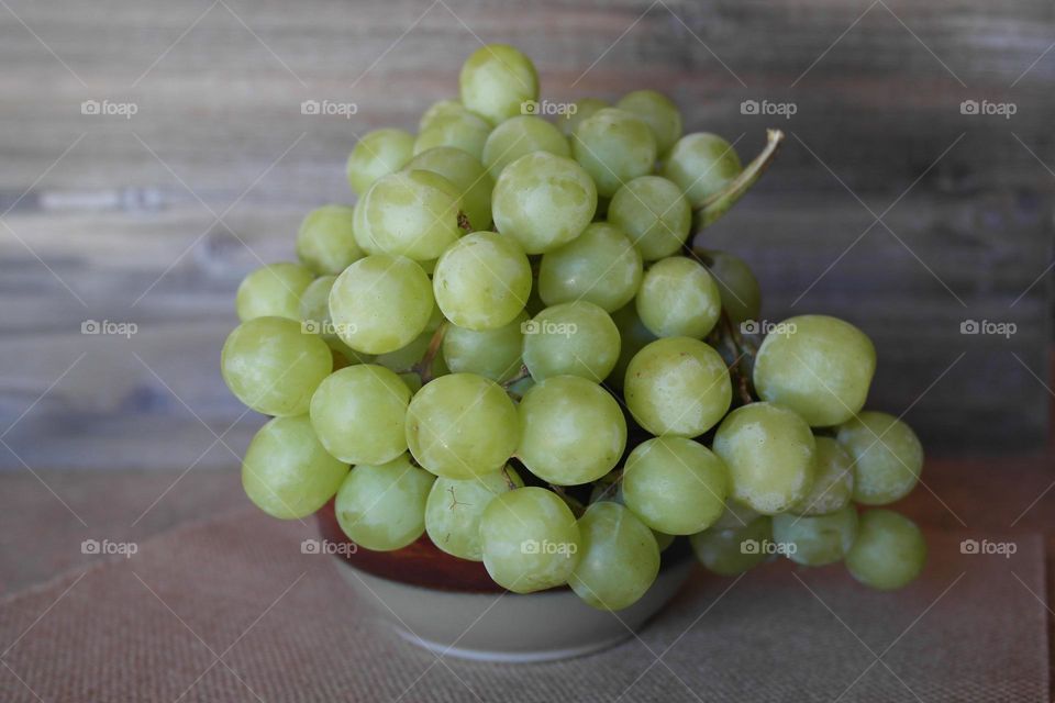 green grapes 