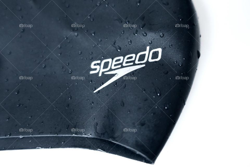 Swimming cap from the brand speedo