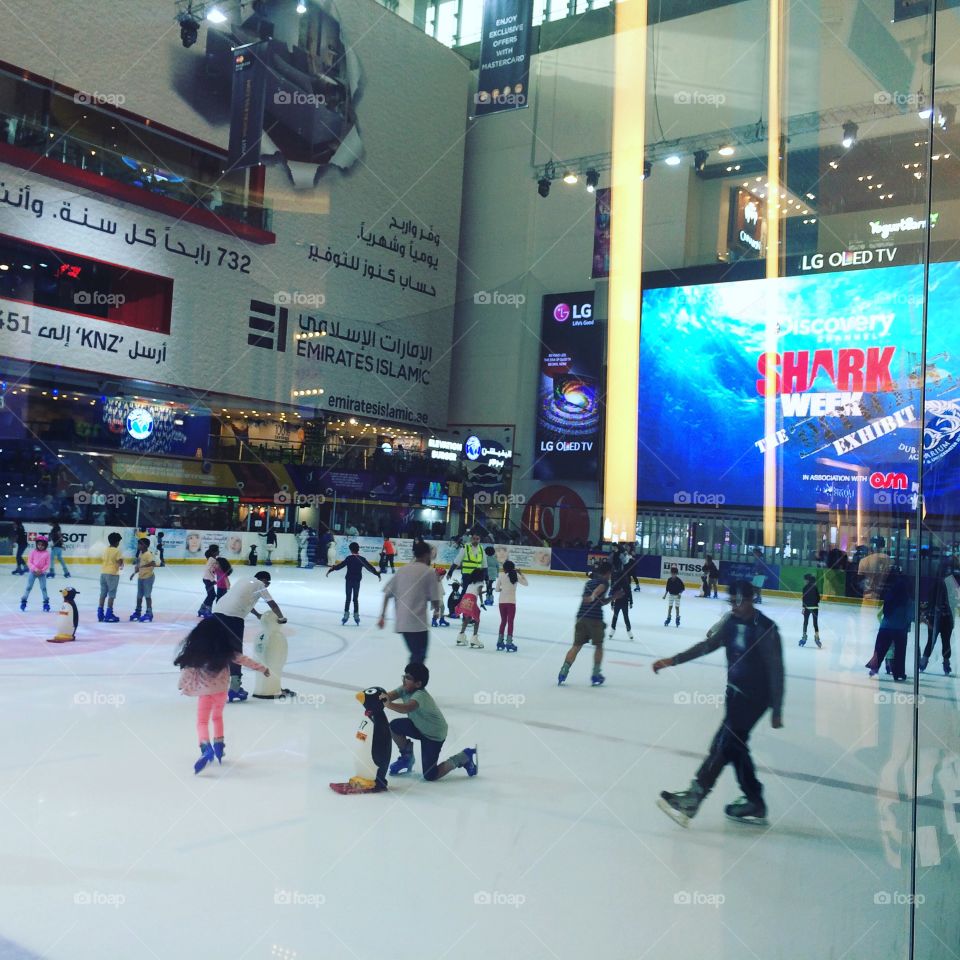 Dubai mall ice skating 